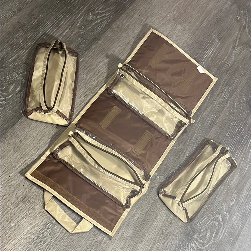 JM NEW YORK- Cream Roll Up Makeup/Mini Travel Bag - Picture 4 of 12